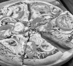 Veg Delight Pizza (Large) [9 inches]