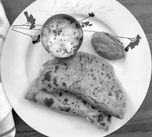Aloo Pyaz Paratha And Dahi