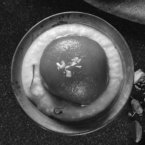 Gulab Jamun With Rabri [1pc]