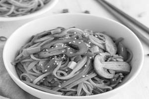 Veg Mushroom Noodles