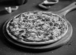 Classic Veg Pizza