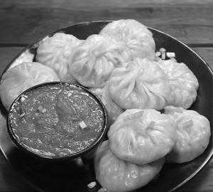 Steam Paneer momos