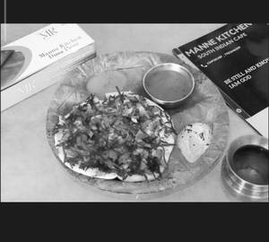 Mixed veg uthappam
