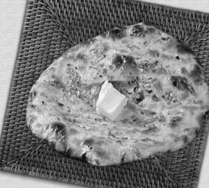 Amritsari onion kulcha