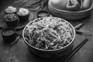 Chilli Garlic Veg Hakka Noodles