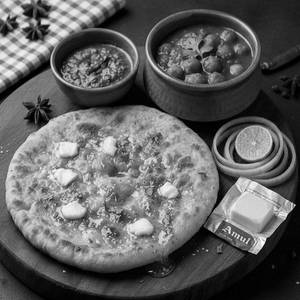 Aloo Pyaz Kulcha