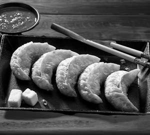 Paneer Fried Momos [6 Pieces]