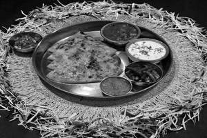 Onion Paratha Combo
