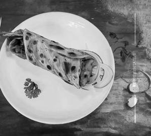 Mushroom Tikka Roll
