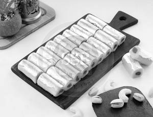 Kaju Pista Roll