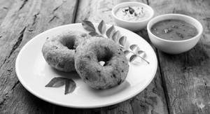 Fried Vada (2 Pcs )