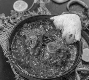 Mutton Bhuna With Ghee Wali Roti