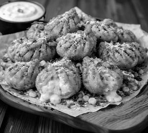 Cheese Corn Fried Momos [6 Pieces]