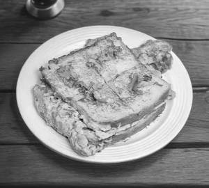 Bread omelette