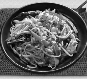 Egg Chilli Garlic Noodles