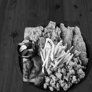 The Crispy Clucker Platter
