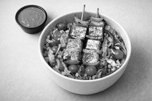 Tandoori Grilled Paneer Tikka Salad & Mint Dressing