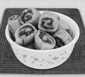 Mini Bhakarwadi (400 gms)