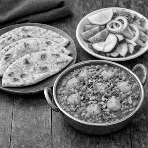 Aloo Matar with 4 Butter Roti and Green Salad
