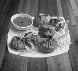 Fried veg momos [6 pieces]