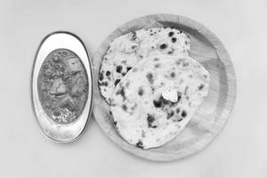 Paneer Kulcha With Matar Paneer