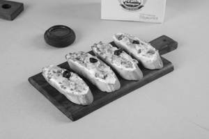 Veggie Garlic Bread
