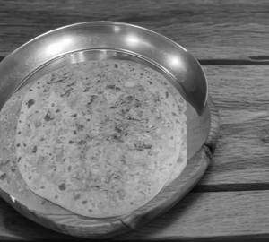 Onion Paratha ( 1 Pcs )