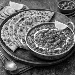 Dal Makhani Chole with 3 Missi Roti
