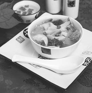 Veg Wonton Soup