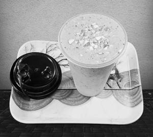 Mixed fruit milkshake