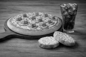 Paneer And Onion Pizza Meal