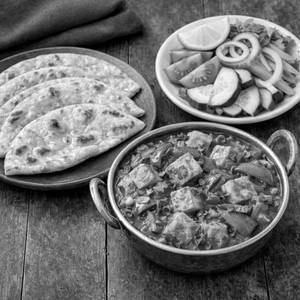 Kadai Paneer with 4 Butter Roti and Green Salad