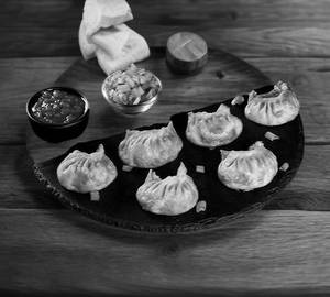 Fried chicken momos [6 pieces]
