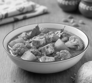 Aloo Gobi Paneer Curry (Homestyle Simple)