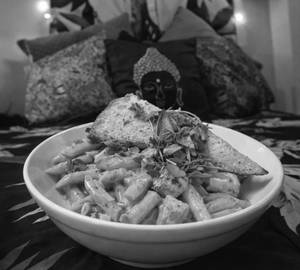 Veg pink sauce pasta