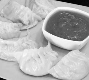 Steam Paneer Tikka Momos(5Pcs)