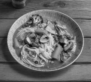 Mixed gravy noodles