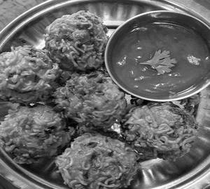 Maggi Pakoda 6 Pc