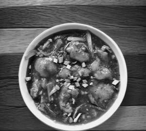 Gravy chilli chicken (6 pcs)