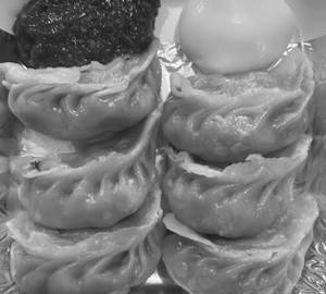 Steam Veg Momos (5 Pcs)