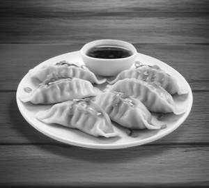 Steam Chicken Schezwan Momos(5Pcs)