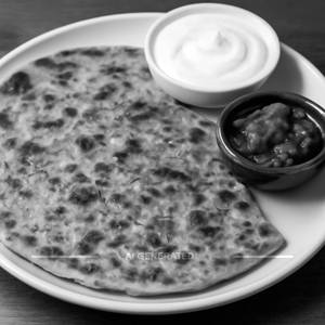 Paneer Paratha With Curd
