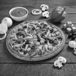 Peri Peri Paneer Pizza