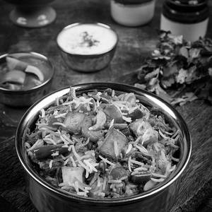 Veg Biryani (650ml)