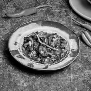 Garden chilli mushroom [half]