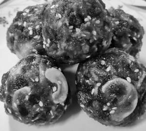Dry Fruits Laddu [1 Piece]