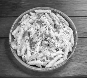 White sauce pasta veg