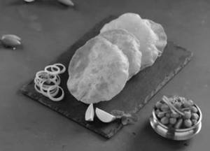 Cheese Special Kulcha Fish Chole Gravy
