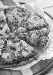 7" Hawaii Beach Pizza