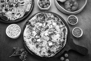 Pizza Pesto Roasted Veg